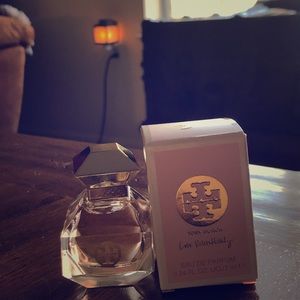 Tory Burch Love Relentlessly Eau de Parfum